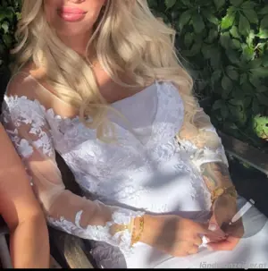 Brautkleid Standesamt Bild 4