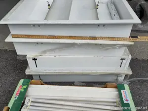 Deckeneinbauleuchten Büro zu verschenken 