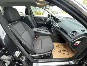 Mercedes-Benz C-Klasse 2011 Bild 18