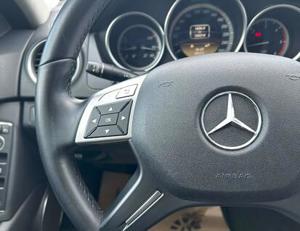 Mercedes-Benz C-Klasse 2011 Bild 17