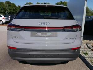Audi Q4 e-tron 40 *GARANTIE*NAVI*PANO*SHZ*PDC*MATRIX*ACC*FRONT... Bild 2