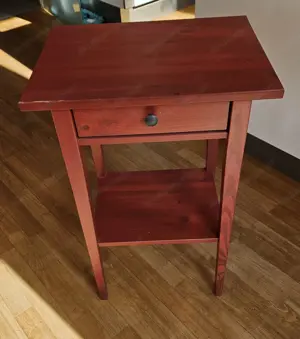 IKEA-Ablagetisch rot - gebraucht