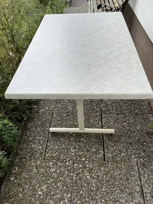 Gartentisch