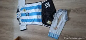 Kinder Trikot 