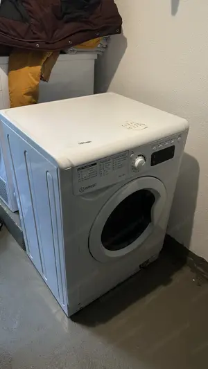 Indesit Waschtrockner 7kg 6kg - 100  VB
