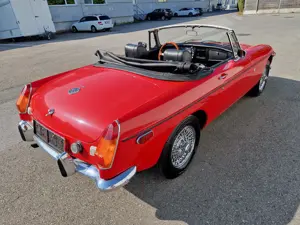 MG MGB Cabrio    Oldtimer  von   1974      Bild 4