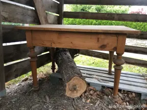 Antiker Holztisch