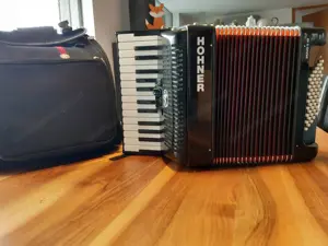 Hohner Bravo II 48 Bässe (2-chörig) inkl. Rucksack Bild 3