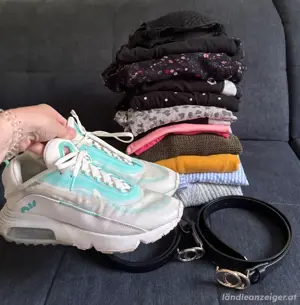 Kleidungspaket Damen inkl. Air Max Sneaker