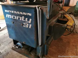 Reifenmontiermaschine 