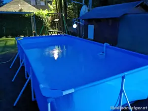 Schwimm Pool