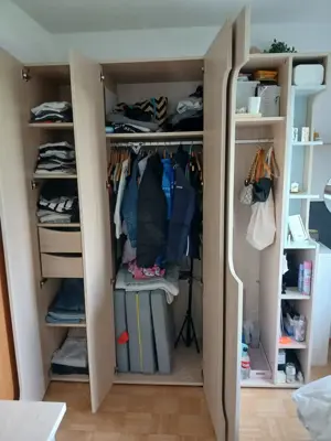 Kleiderschrank Jugendzimmer  Bild 2