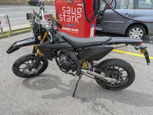 Moped Rieju MRT Top all black SM 50 Pro Bild 4