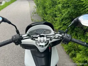 Honda Kleinmotorrad 125 ccm Bild 2