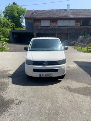 VW T5 mit Camper-Ausbau Bild 3
