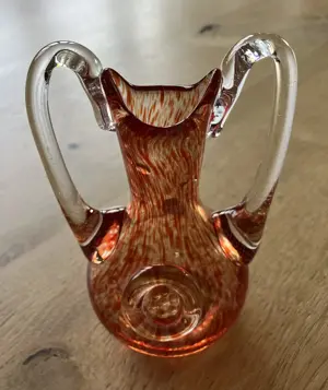 kleine Henkelvase aus Murano Bild 2