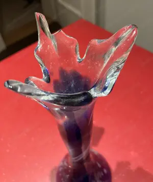 Vase aus Muranoglas blau mit grauen Einschlüssen Bild 2