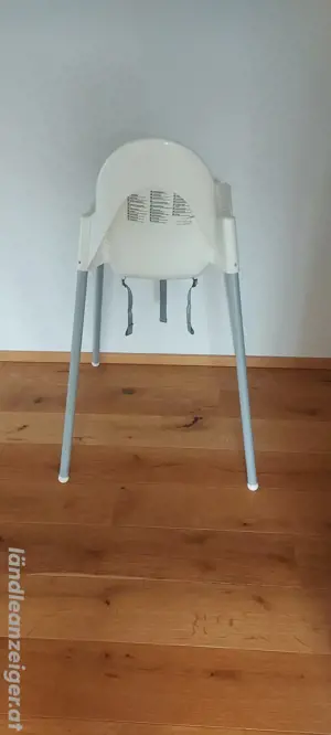 Kinderstuhl mit Sitzgurt Bild 2