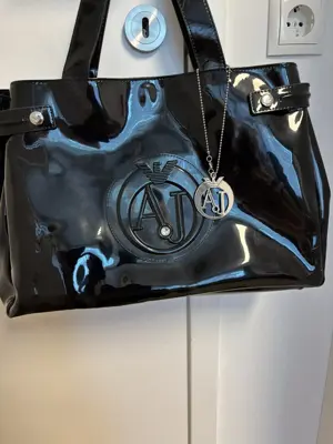 Armani Handtasche Lack
