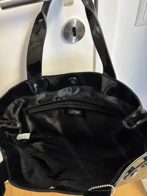 Armani Handtasche Lack Bild 2