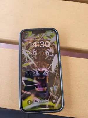 iPhone 14 128 GB Mitternacht  Bild 5