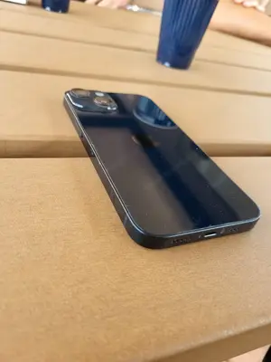 iPhone 14 128 GB Mitternacht  Bild 4