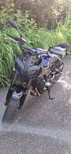 Motorad: Yamaha MT09