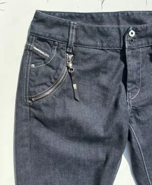 Dk.-bl. kurze Damen Jeans von Diesel