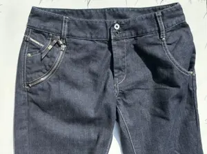 Dk.-bl. kurze Damen Jeans von Diesel Bild 2