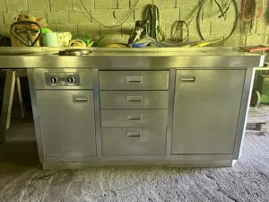 Edestahl-Küche Gastro-Küche Outdoor-Küche mit 325 cm langer Arbeitsplatte, Doppelspüle, Kochplatten Bild 7