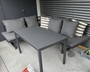 Gartenlounge für 8 Personen