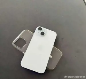 iPhone15 128GB