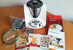 Thermomix TM31   gepflegt & voll funktionsfähig   mit Zubehör & Kochbüchern