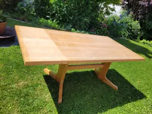 massiver Vollholztisch