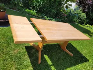 massiver Vollholztisch Bild 2