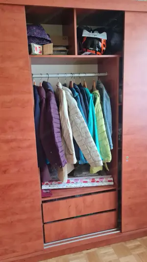 Ein Schrank zum verschenken Bild 3