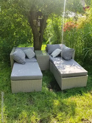 Rattan Lounge