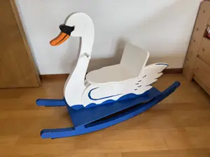 Schaukelschwan   Schaukelpferd