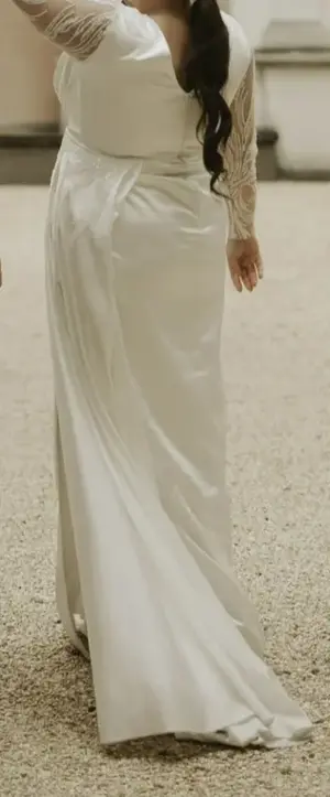 Standesamtkleid Bild 2