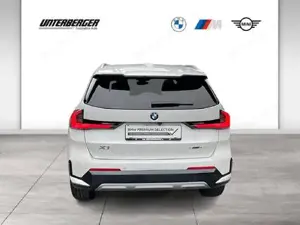 BMW X1 sDrive18d xLine // Head-Up // Panorama Glasdach // Rückfahrkamera // Bild 5