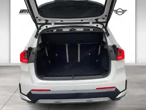 BMW X1 sDrive18d xLine // Head-Up // Panorama Glasdach // Rückfahrkamera // Bild 12