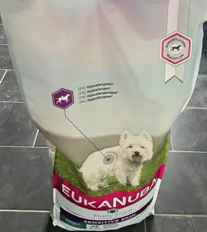 Hundefutte zu verschenken