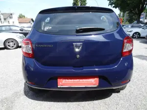 Wenig Kilometer Dacia Sandero Ambiance 1,2 16V  75 !! 4 Zylinder !! Benziner Bild 5