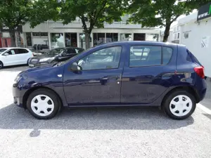 Wenig Kilometer Dacia Sandero Ambiance 1,2 16V  75 !! 4 Zylinder !! Benziner Bild 6