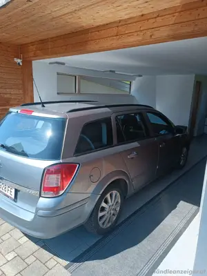 Opel Astra Station Wagen Bild 2