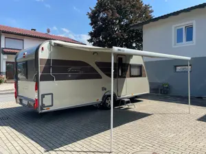 Bürstner Trecento 465 TS   Autarker Komfort-Wohnwagen mit Top-Ausstattung Bild 2