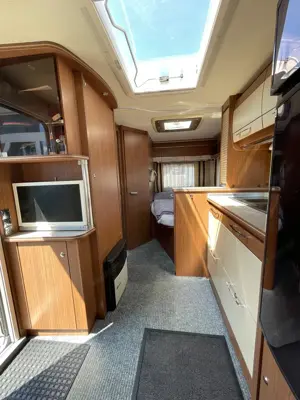 Bürstner Trecento 465 TS   Autarker Komfort-Wohnwagen mit Top-Ausstattung Bild 6