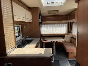 Bürstner Trecento 465 TS   Autarker Komfort-Wohnwagen mit Top-Ausstattung Bild 9