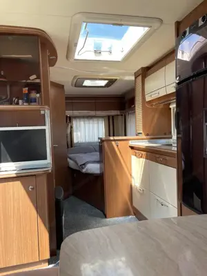 Bürstner Trecento 465 TS   Autarker Komfort-Wohnwagen mit Top-Ausstattung Bild 8