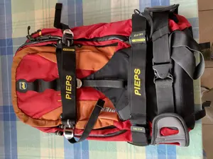 Rucksack Marke PIEPS Snowboard Skifahren Wandern Bild 2